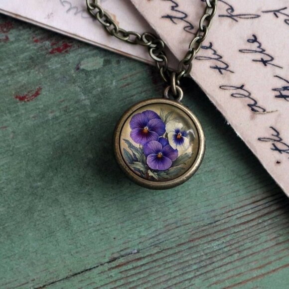 NEW- Purple Pansies Pendant Necklace - Spring Floral - Nature Jewelry - Flowers - Picture 4 of 5